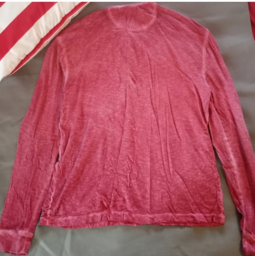 SOLD Calvin Klein Henley 💯 cotton XL shirt - Picture 9 of 9